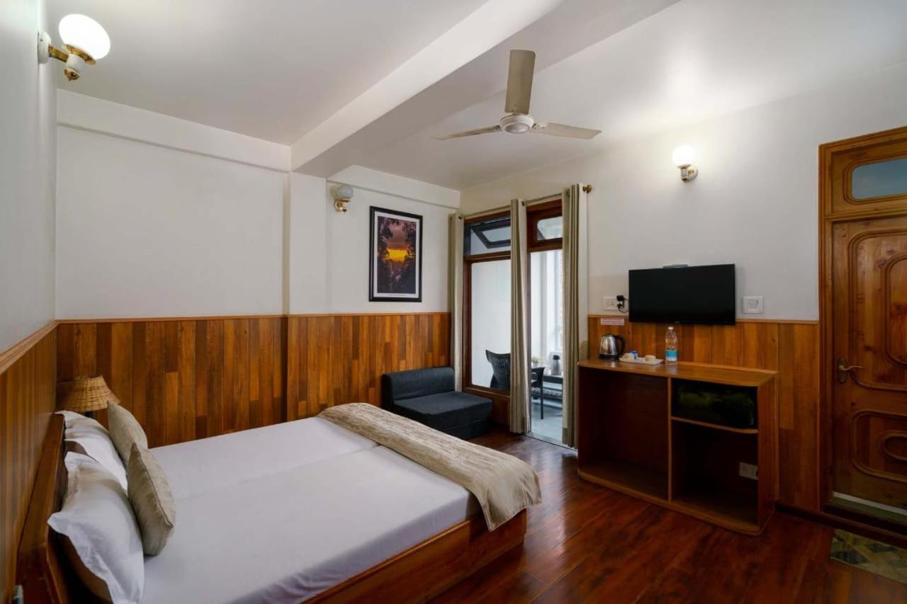 Hotel Kullu Valley Eksteriør billede